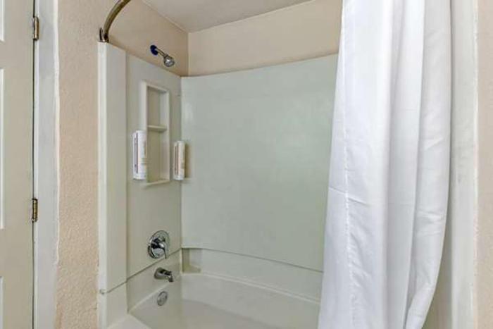 Suburban Studios Raleigh - Crabtree Valley Bagian luar foto